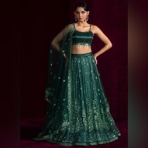 Lashkaraa Dark Green Embroidered Lehenga